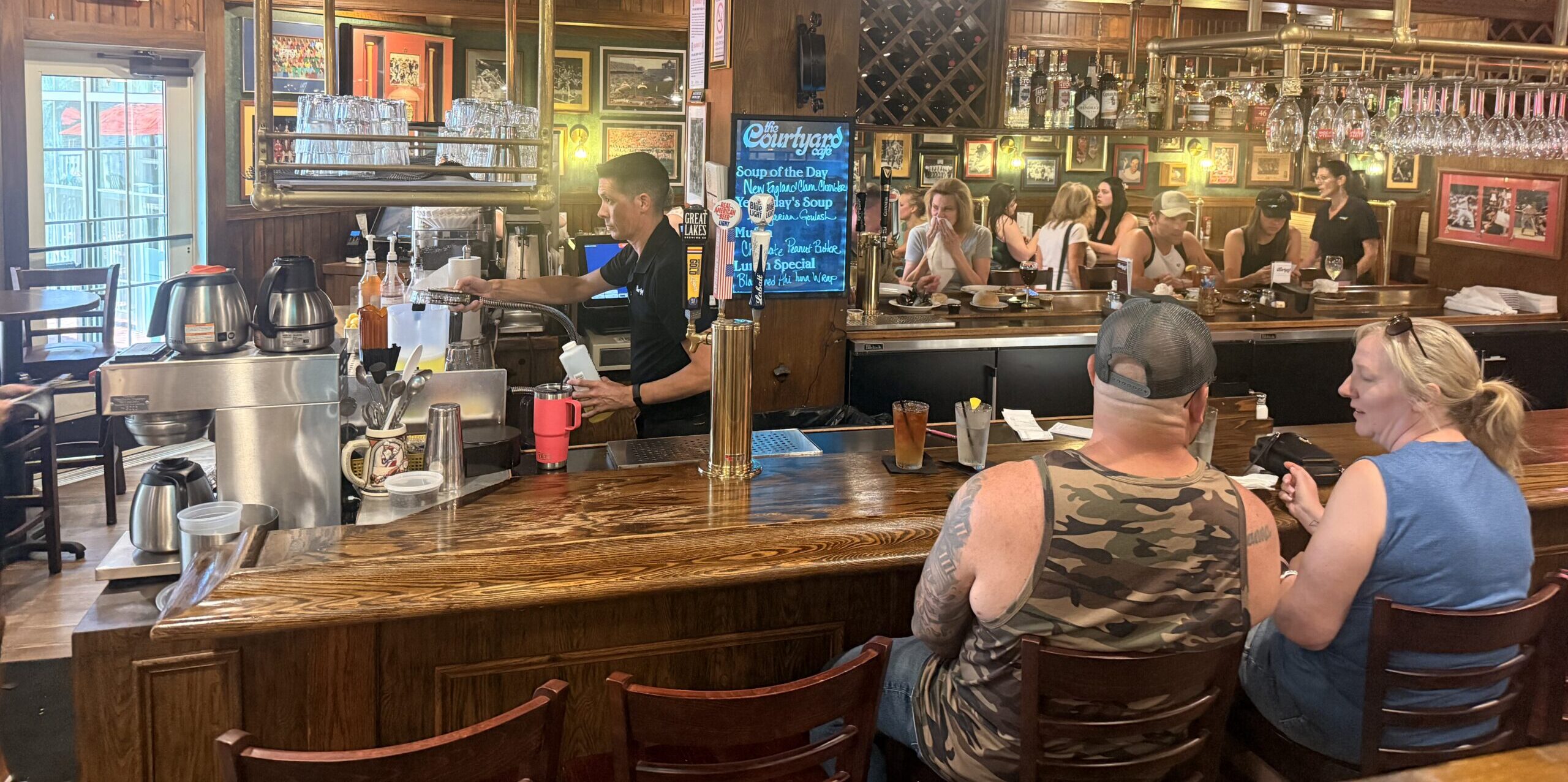 bar image